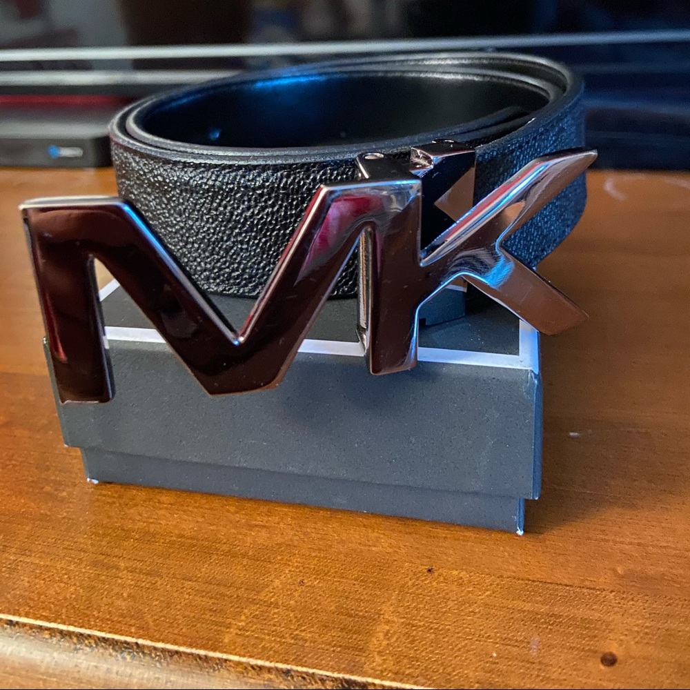 Michael Kors belt. Size 28.